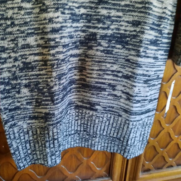 A. BYER Long Sleeve Chunky Knit Sweater Dress w/ Stole NWT! - Gray/Black, Size M - Picture 8 of 16